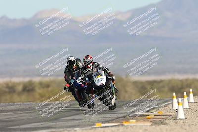 media/Dec-07-2025-CVMA (Sun) [[3e7d2de5dc]]/Race 8-Middleweight Shootout/